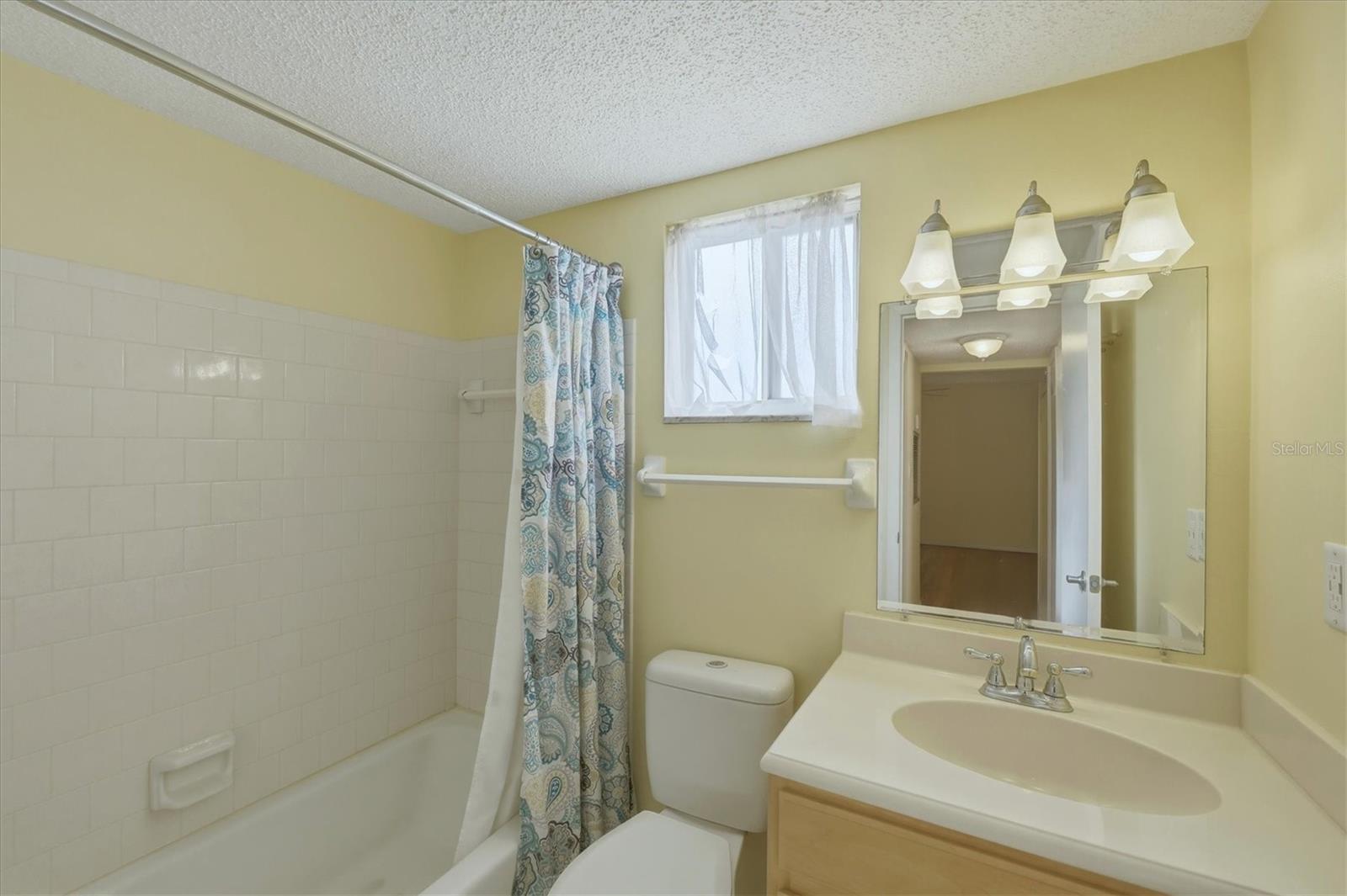 Image 28 of 41 For 4143 Heron Way 207 Bldg E