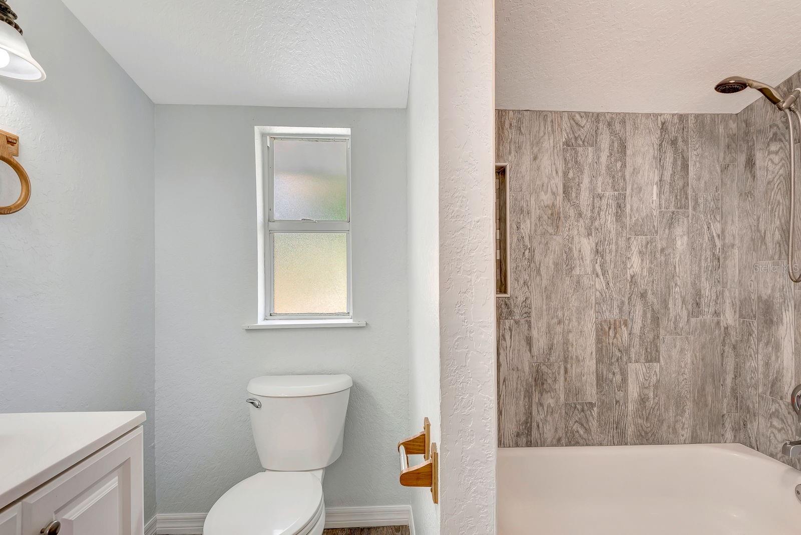 Image 14 of 56 For 3016 17th Street E