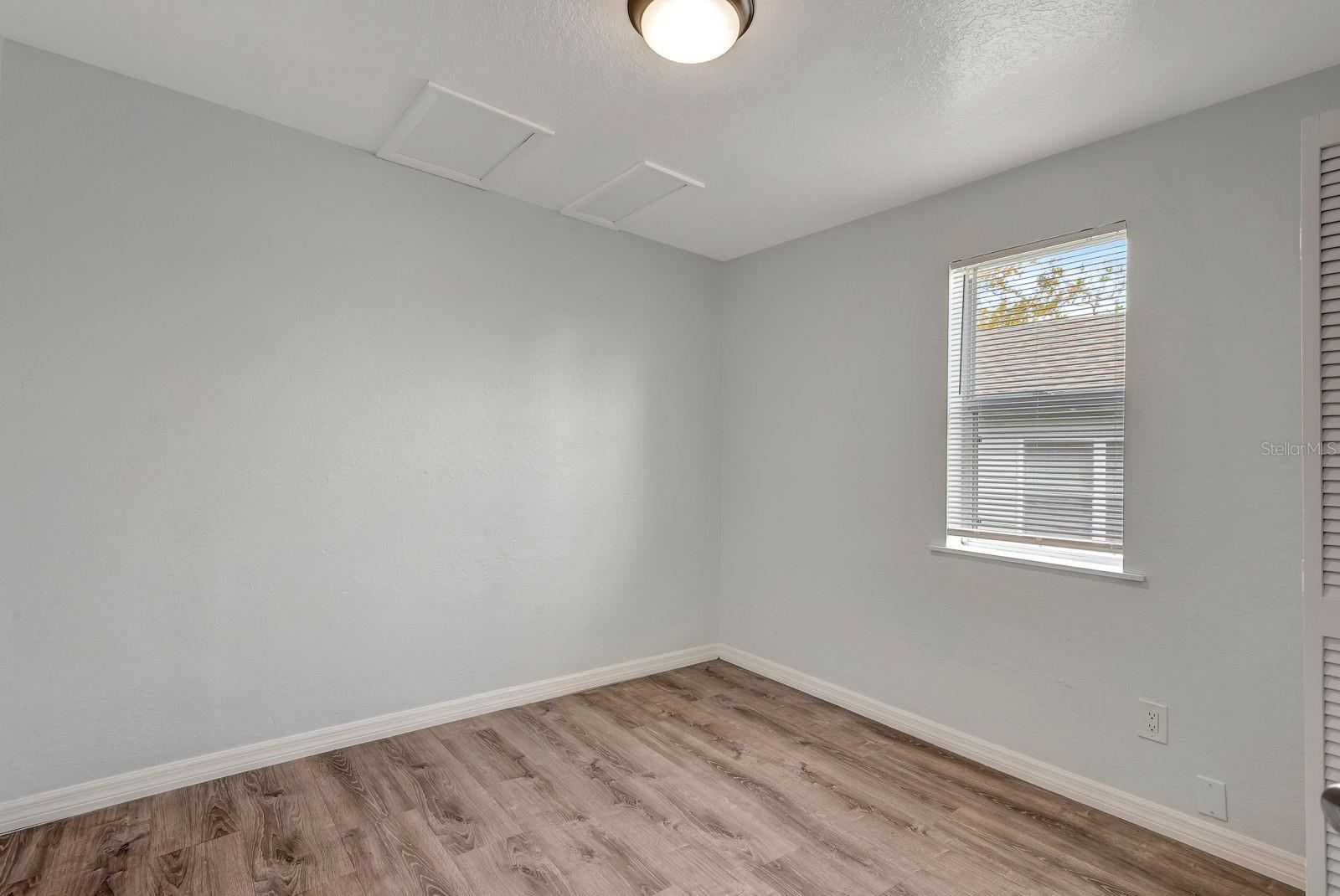 Image 19 of 56 For 3016 17th Street E