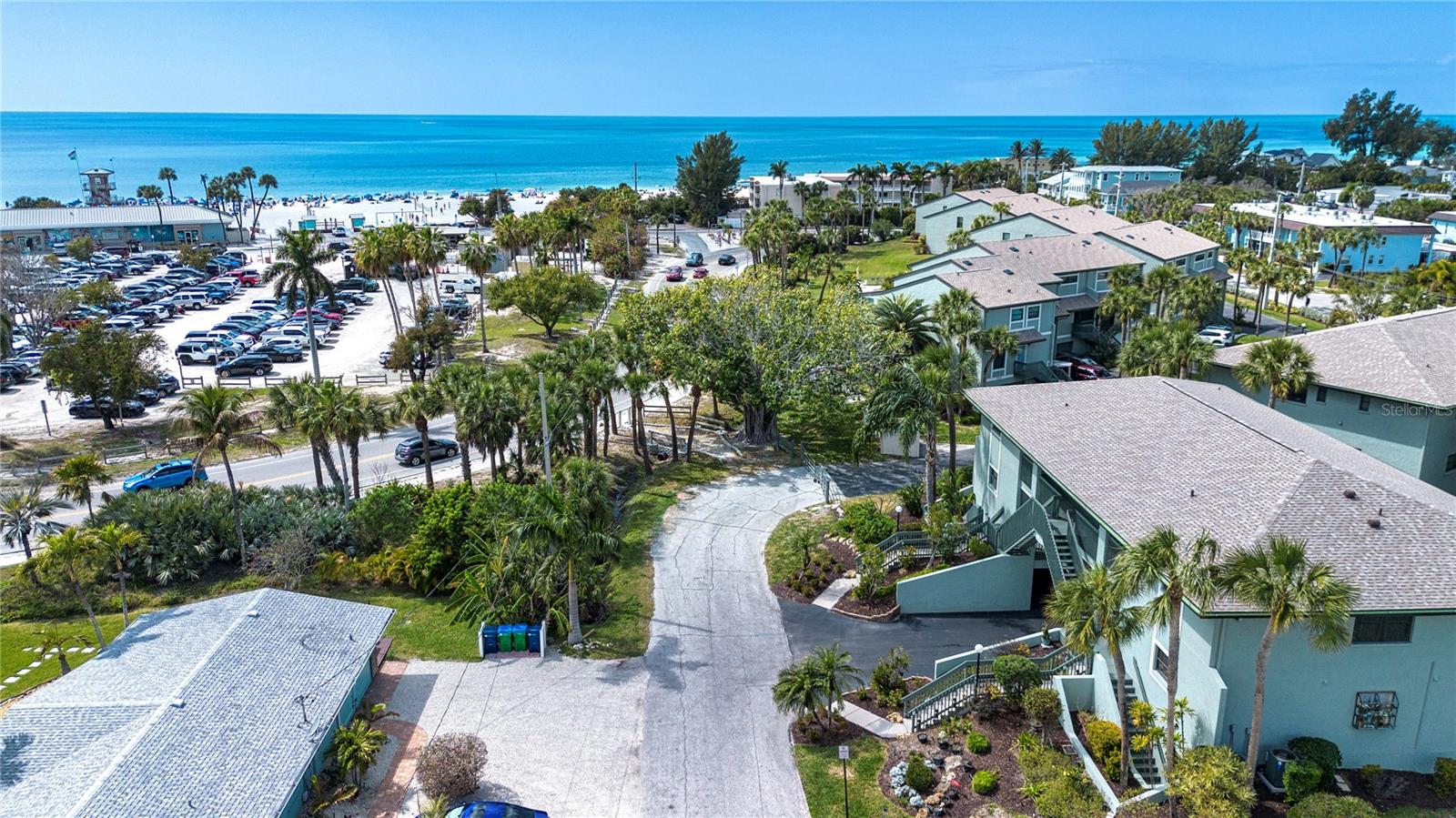 Image 4 of 60 For 4255 Gulf Drive 229