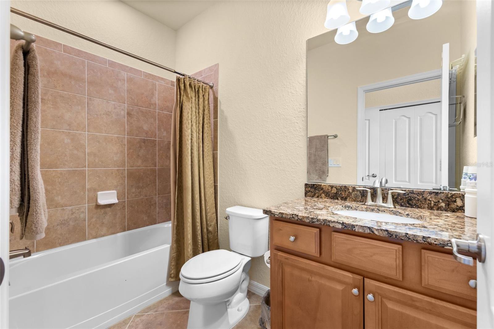 Image 17 of 27 For 13238 Famiglia Drive