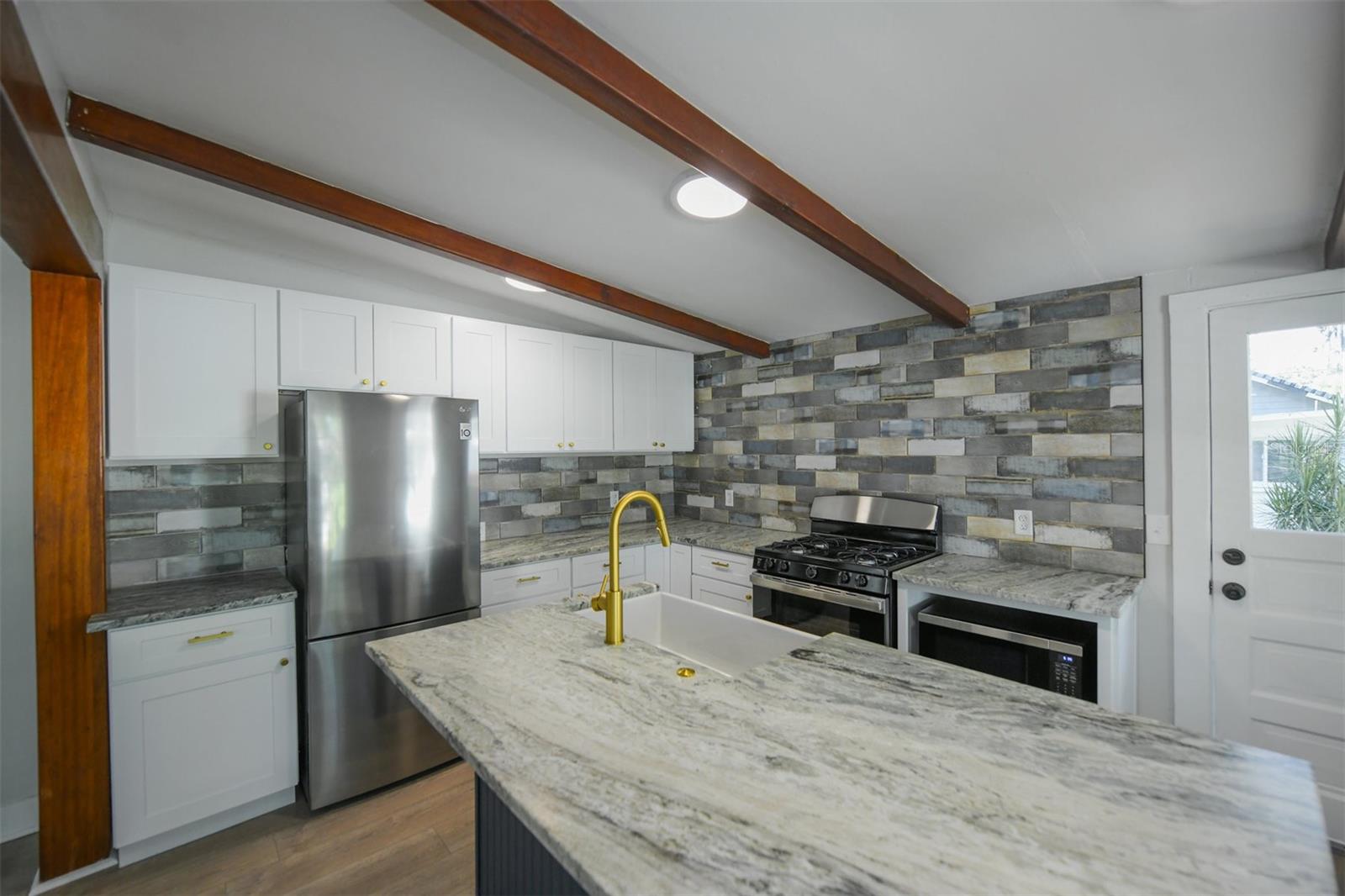 Image 14 of 26 For 1230 35th Street