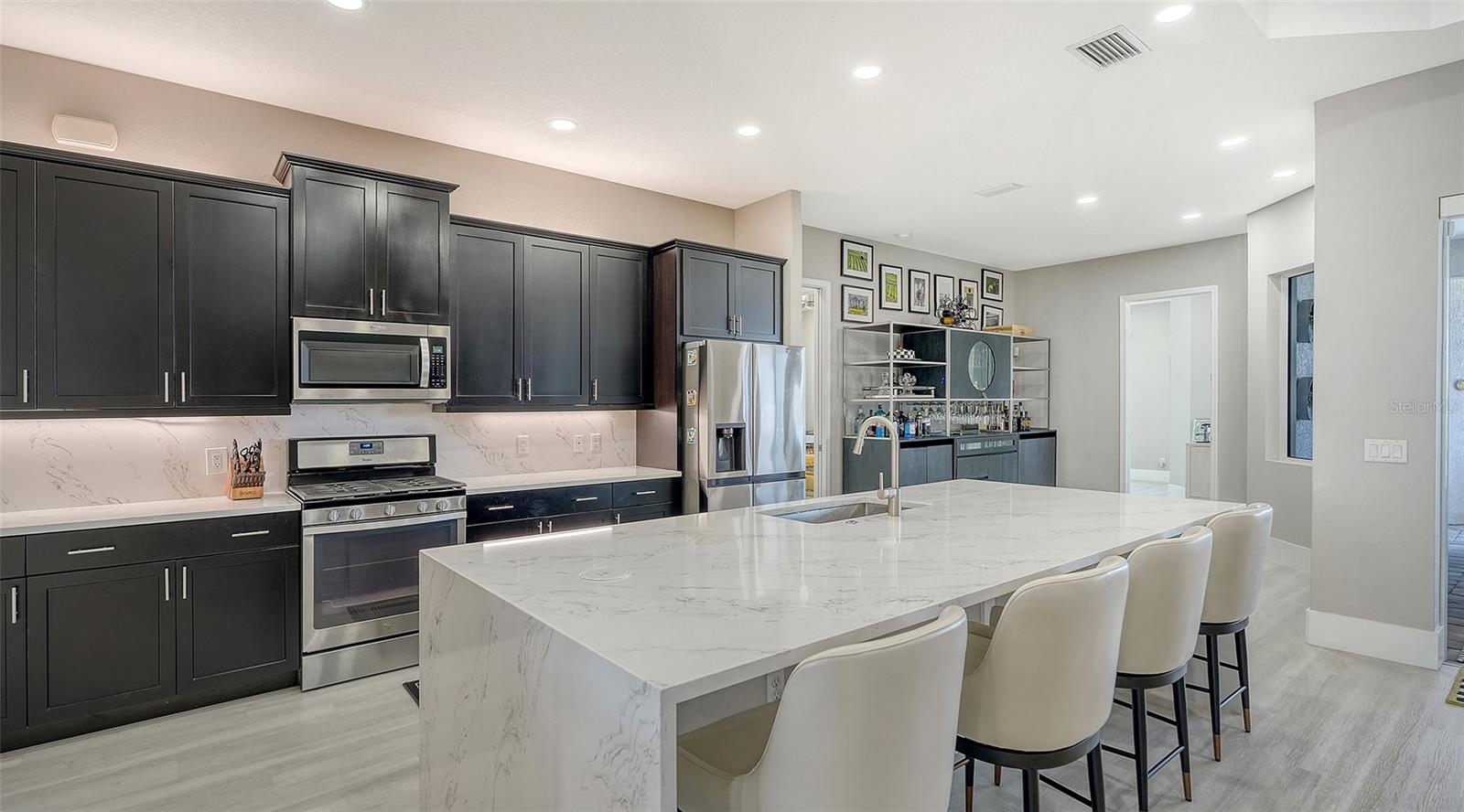 Image 20 of 100 For 6220 Signature Pointe Lane