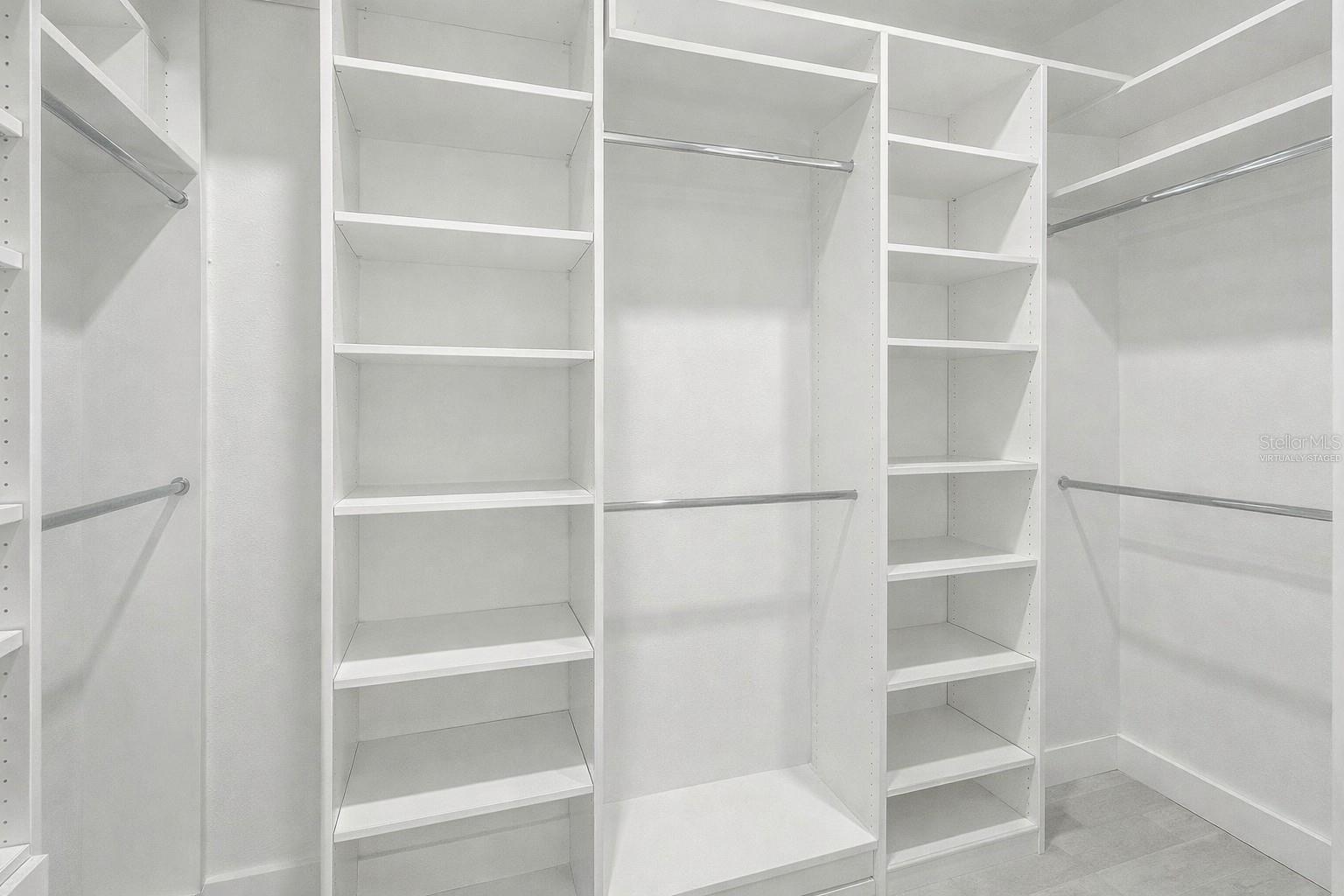 Image 29 of 100 For 6220 Signature Pointe Lane