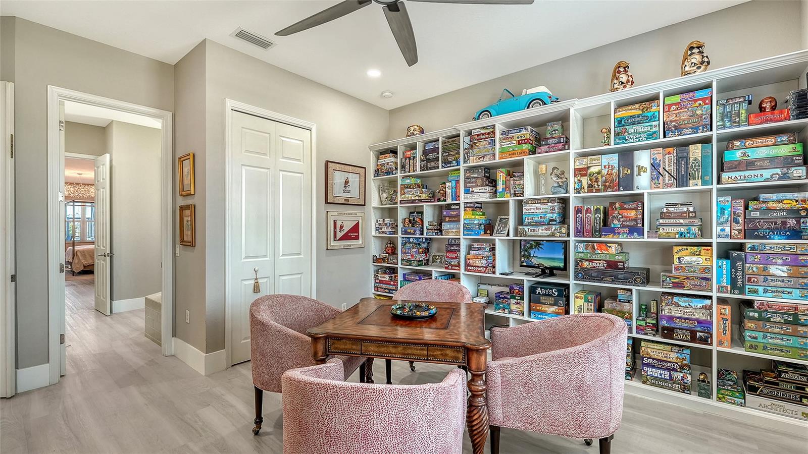 Image 35 of 100 For 6220 Signature Pointe Lane