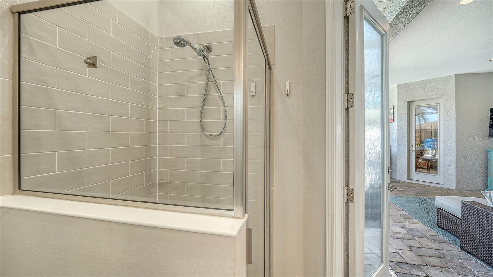 Image 39 of 100 For 6220 Signature Pointe Lane