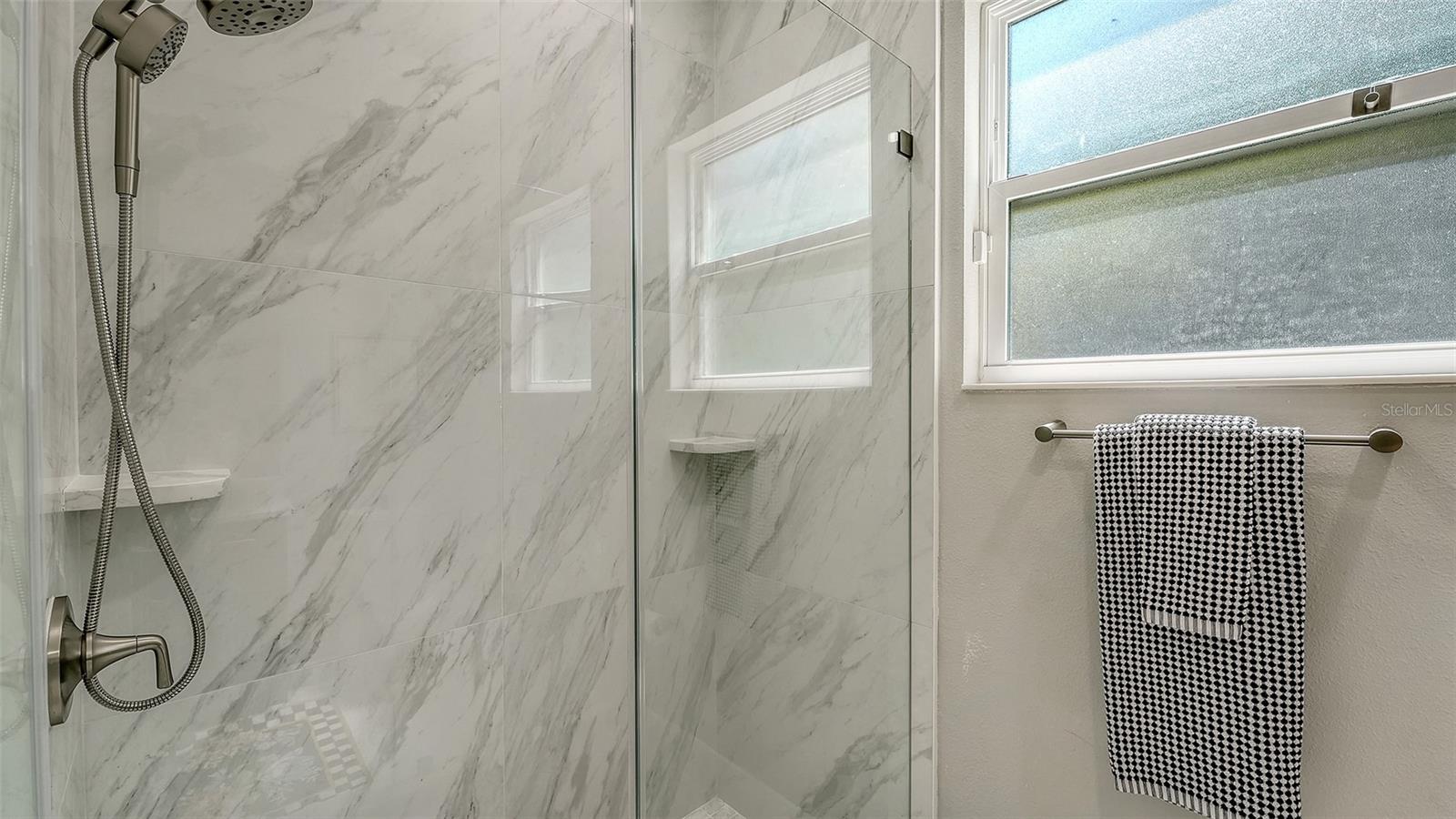 Image 43 of 100 For 6220 Signature Pointe Lane