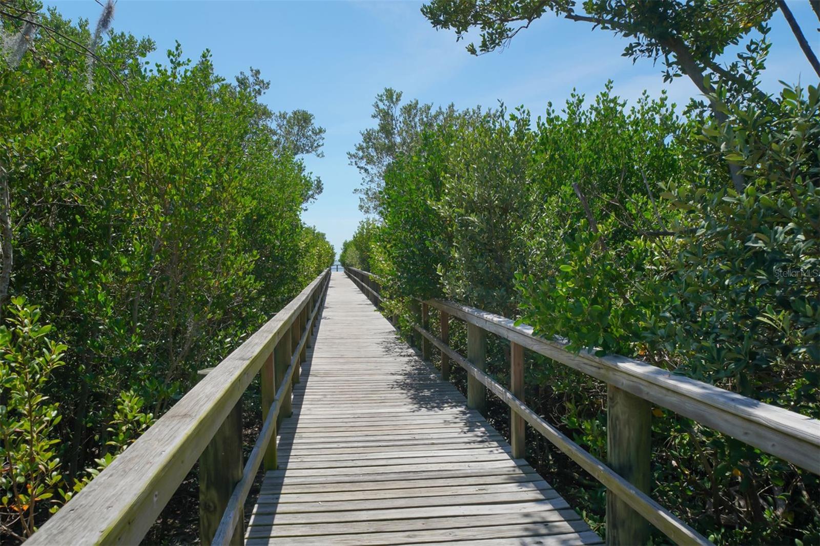 Image 79 of 100 For 6220 Signature Pointe Lane