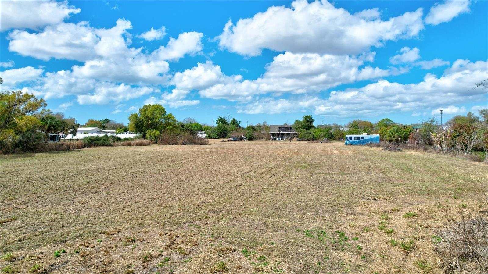 Image 20 of 22 For 6115 33rd Street E