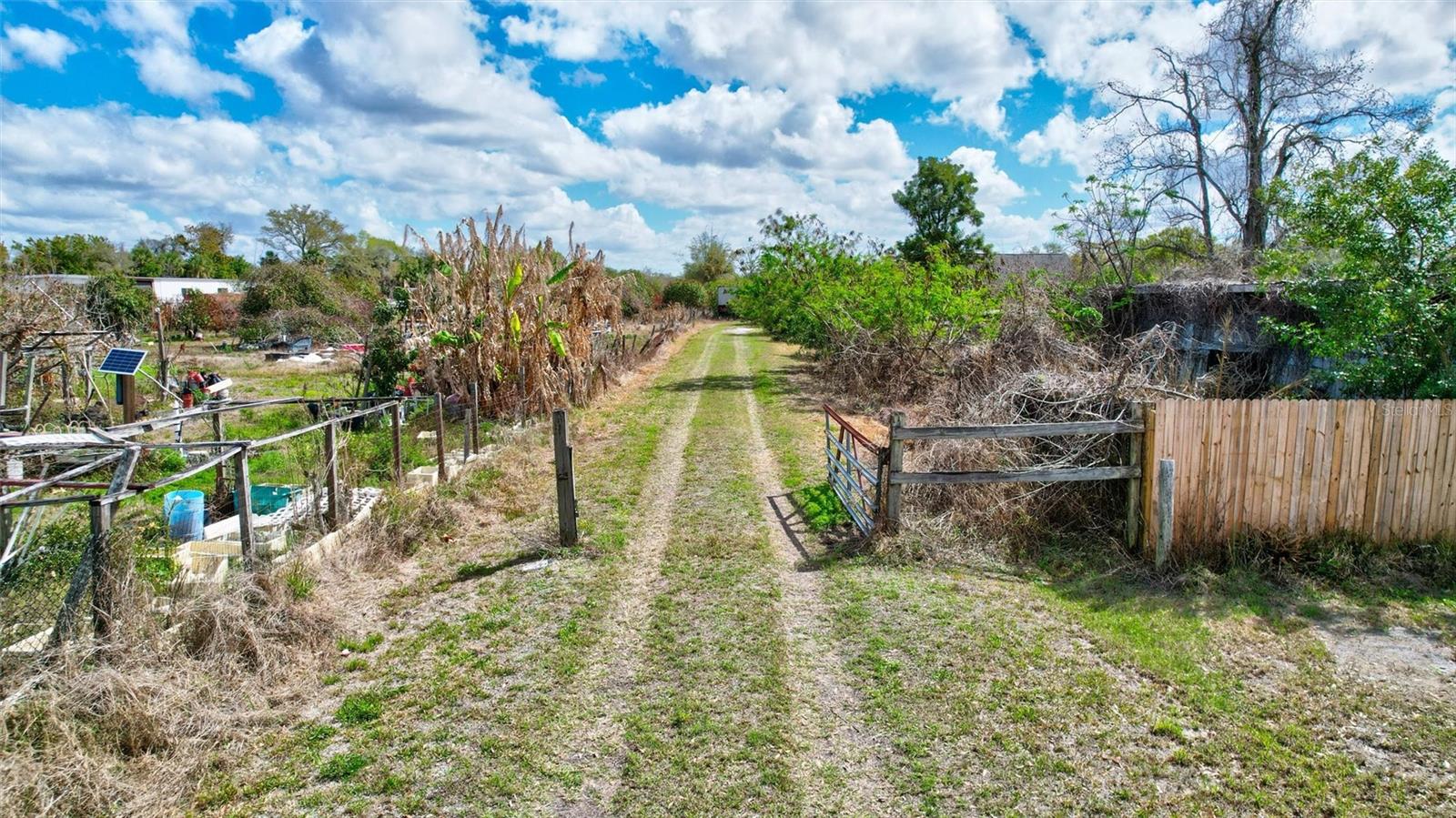 Image 9 of 22 For 6115 33rd Street E