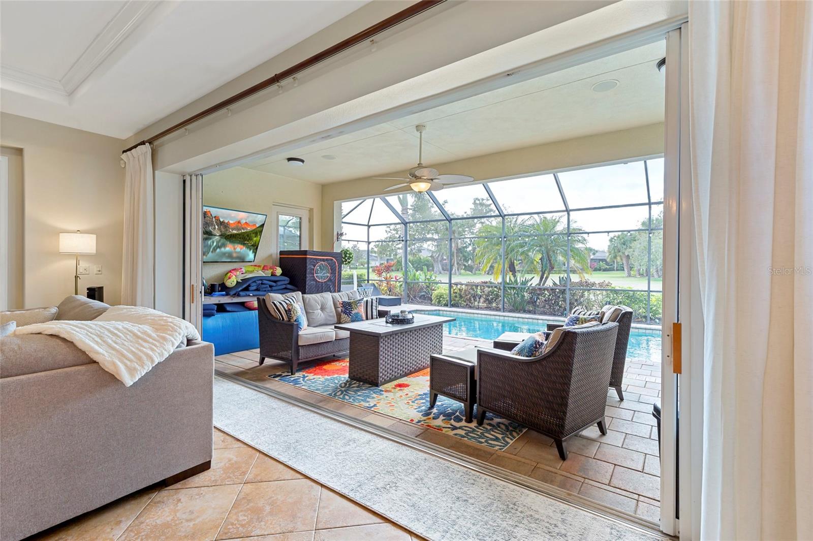 Listing photo id 10 for 922 Preservation Street