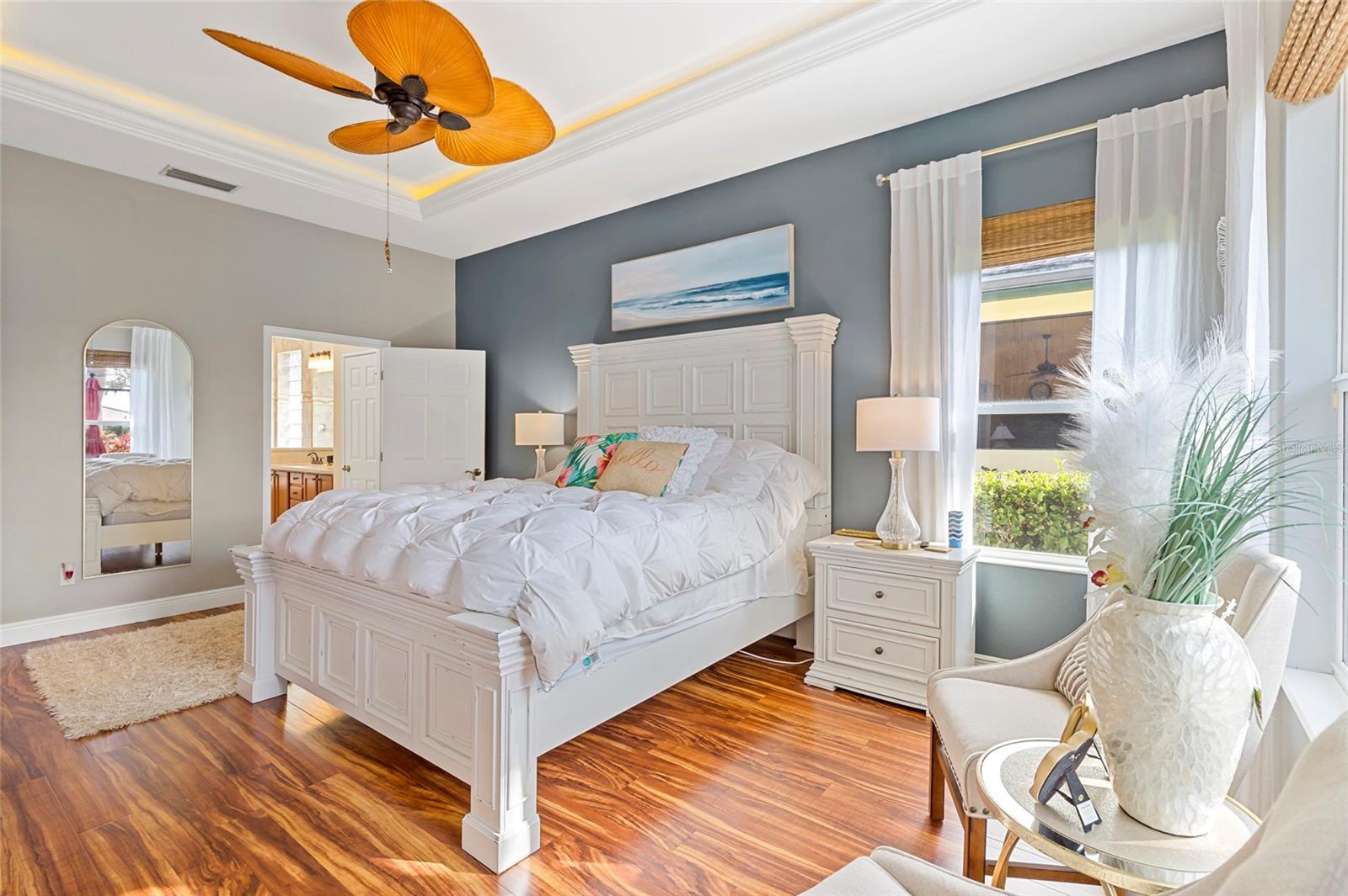 Listing photo id 15 for 922 Preservation Street