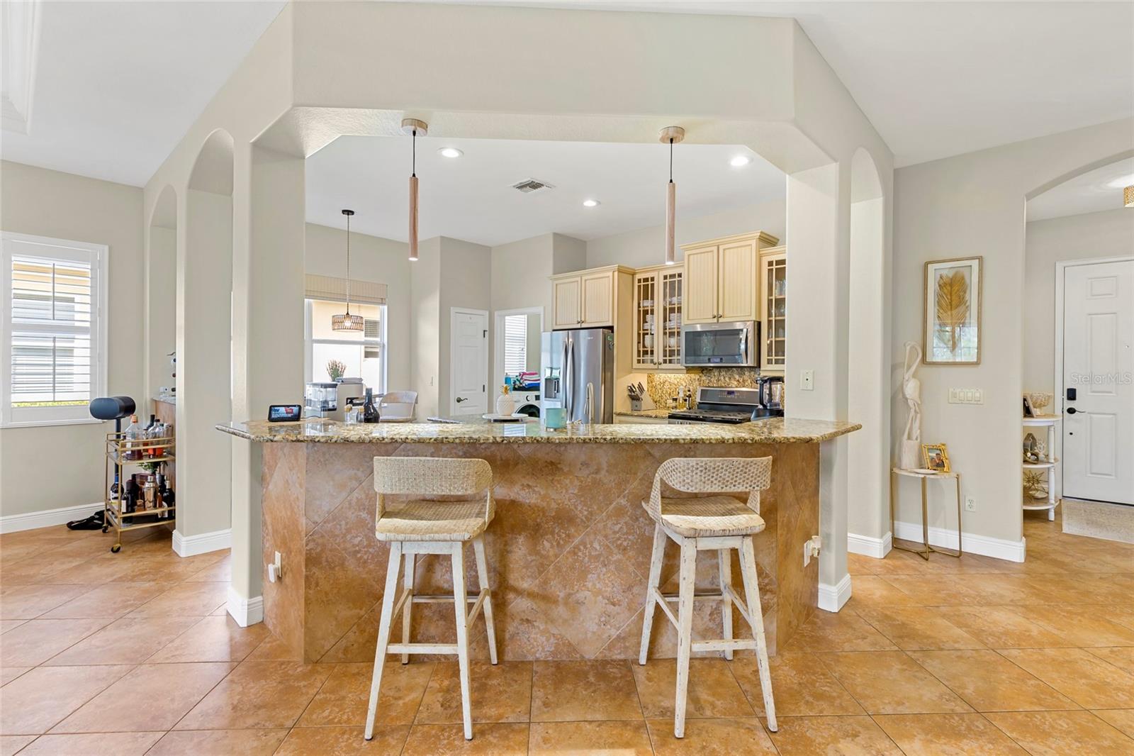 Listing photo id 7 for 922 Preservation Street