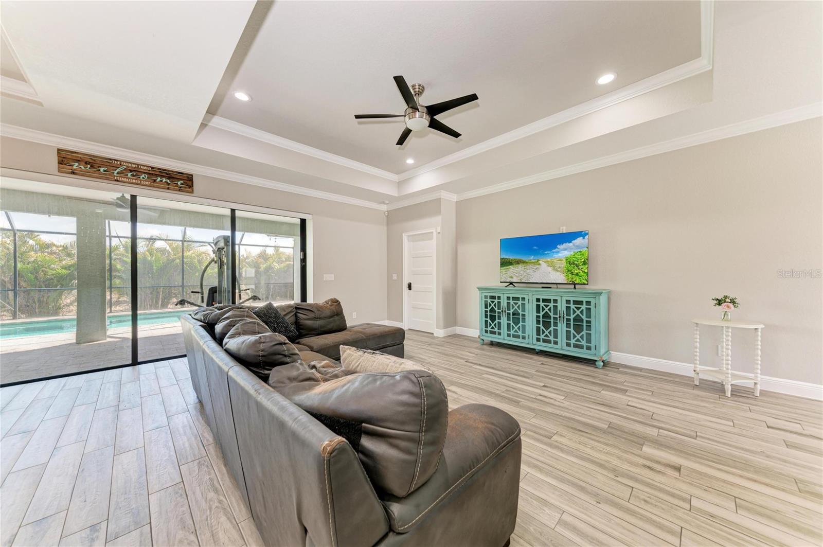 Image 10 of 37 For 105 Cabana Way