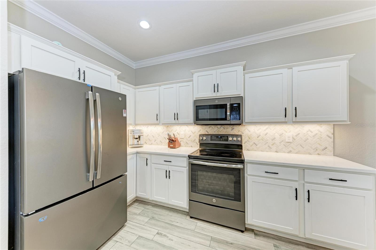 Image 15 of 37 For 105 Cabana Way