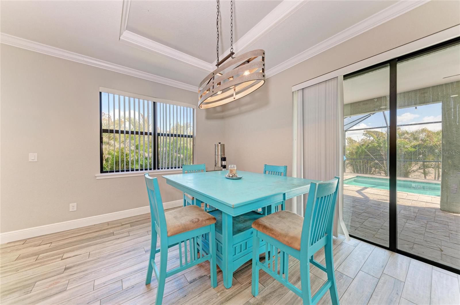 Image 17 of 37 For 105 Cabana Way