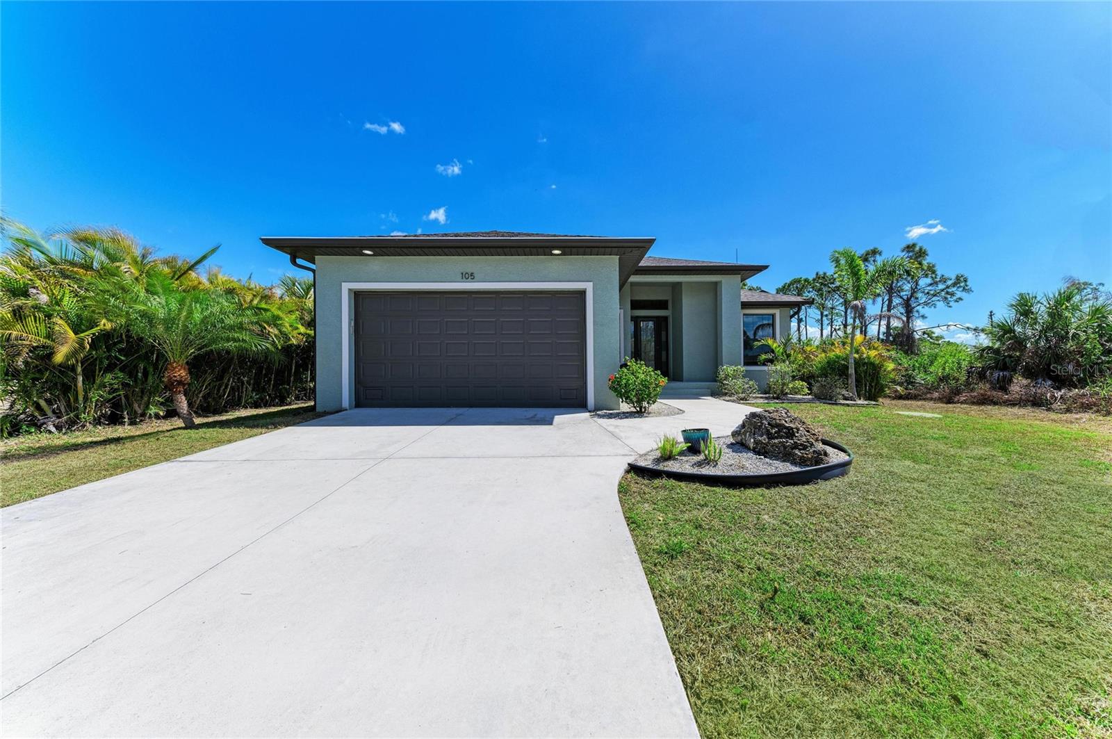 Image 2 of 37 For 105 Cabana Way