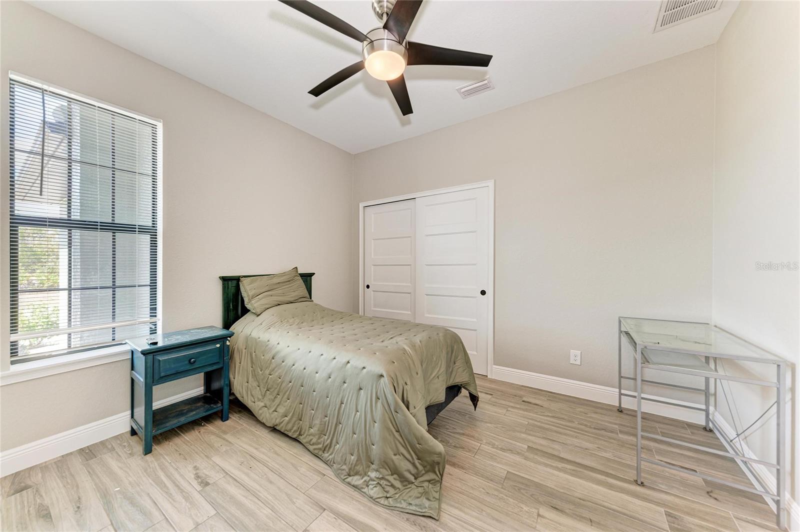 Image 26 of 37 For 105 Cabana Way