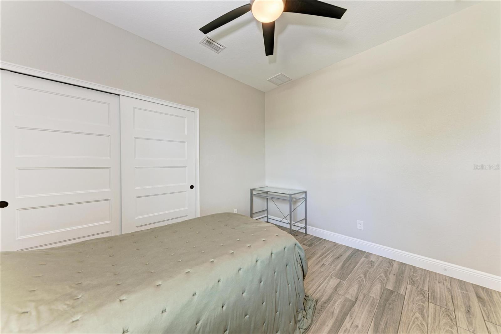 Image 27 of 37 For 105 Cabana Way