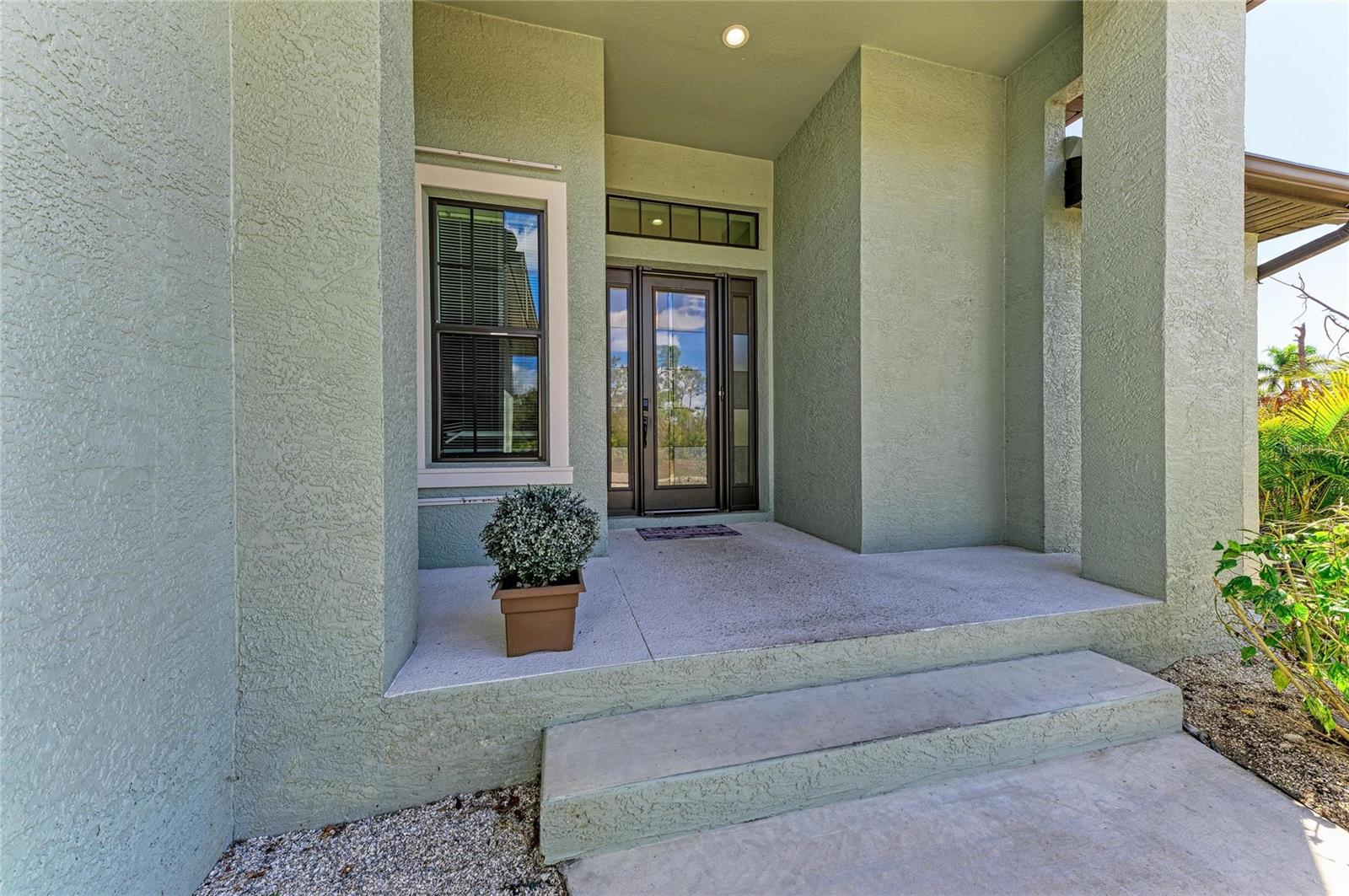 Image 5 of 37 For 105 Cabana Way