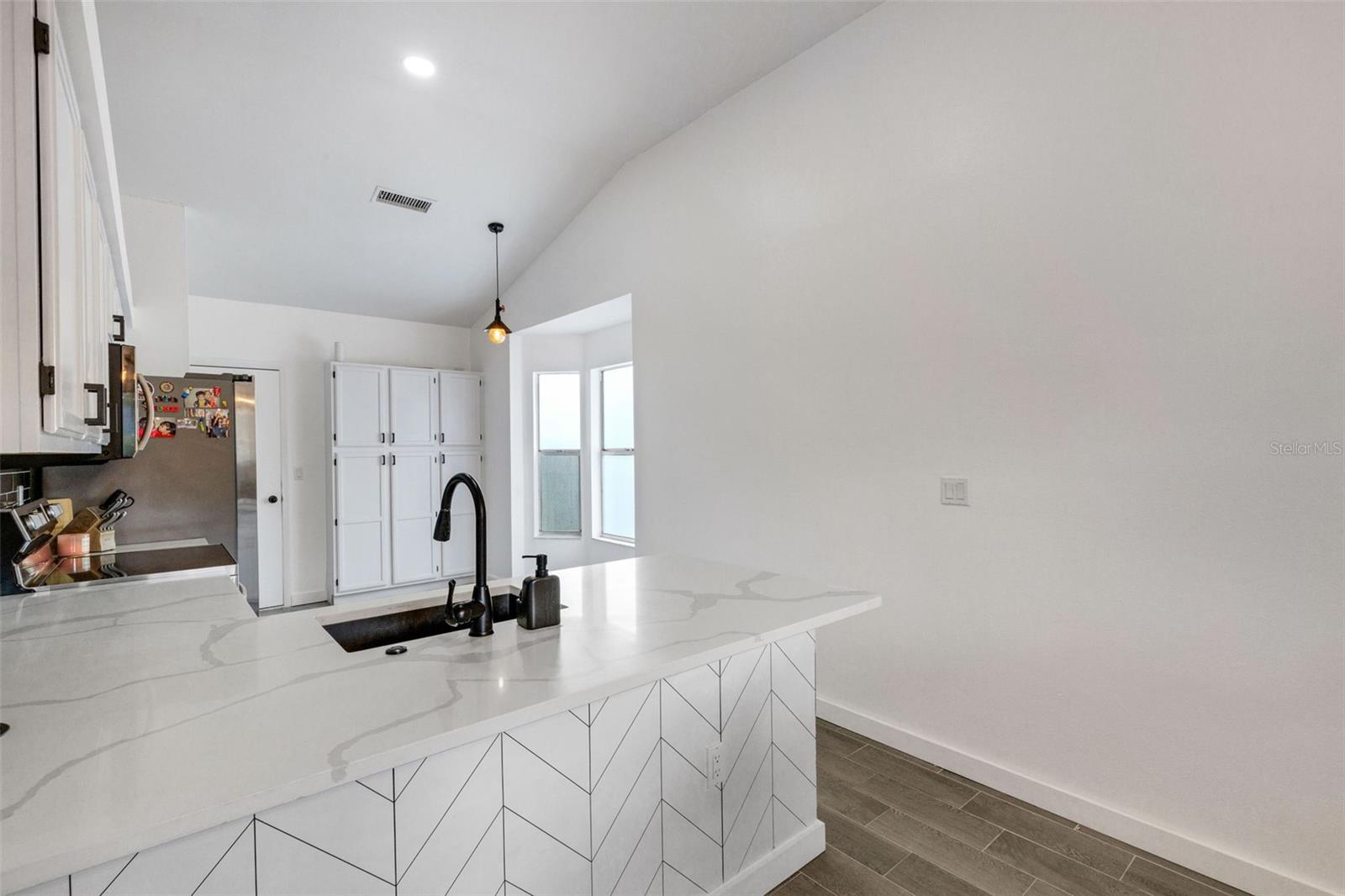 Image 17 of 54 For 4451 6th Avenue E