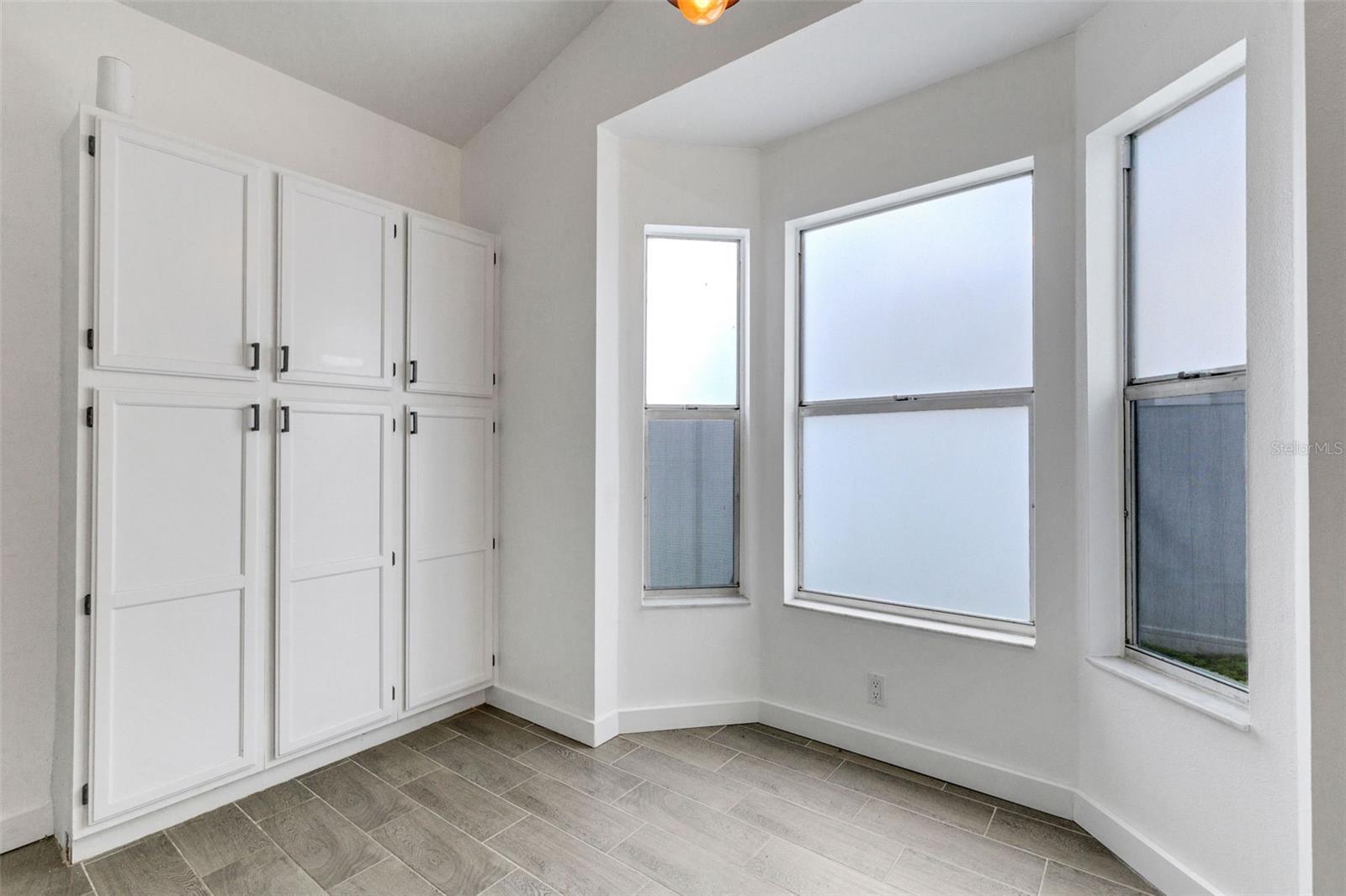 Image 19 of 54 For 4451 6th Avenue E