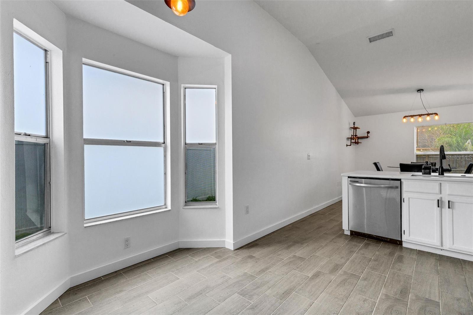 Image 20 of 54 For 4451 6th Avenue E