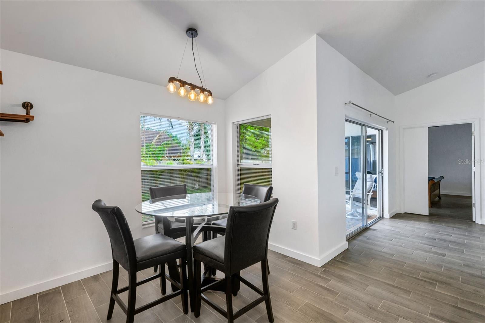 Image 22 of 54 For 4451 6th Avenue E