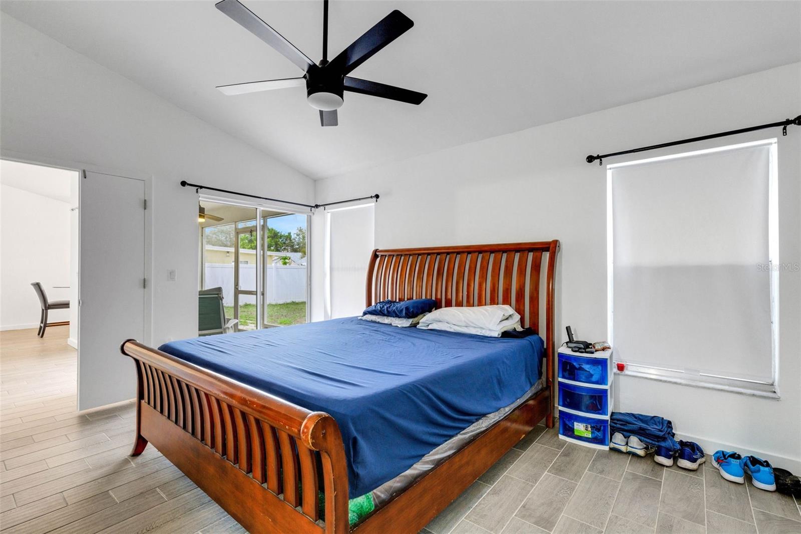 Image 27 of 54 For 4451 6th Avenue E