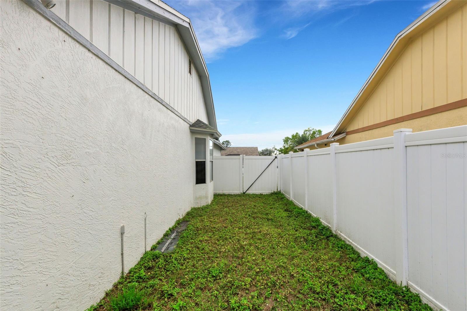 Image 33 of 54 For 4451 6th Avenue E