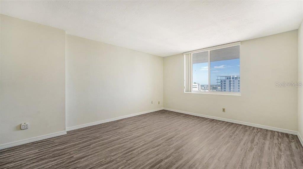 Image 17 of 40 For 101 Gulfstream Avenue 15b