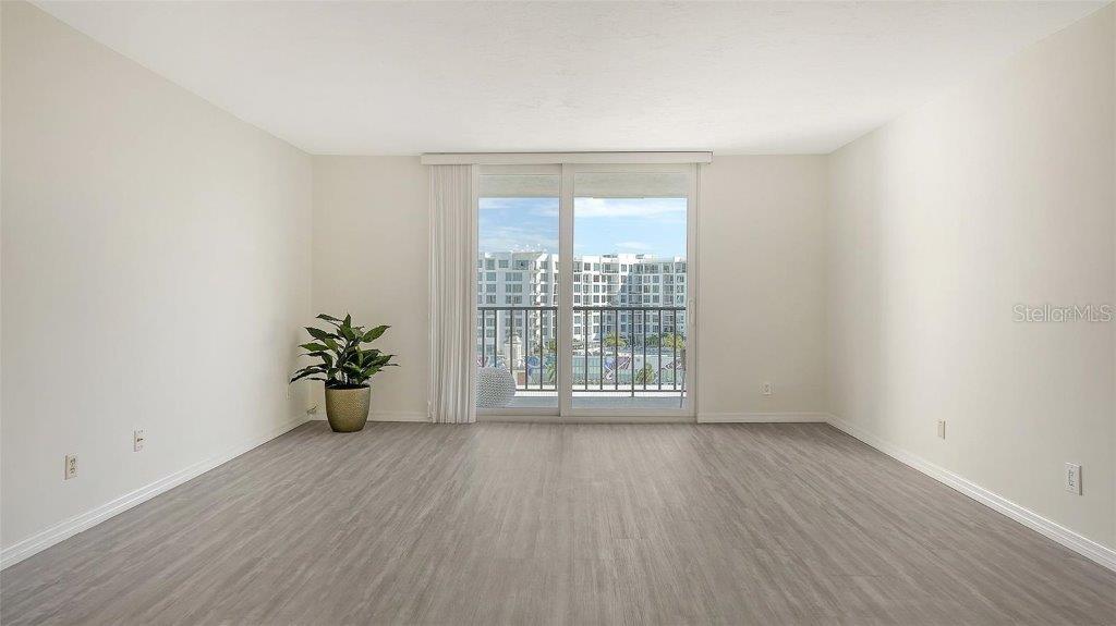 Image 7 of 40 For 101 Gulfstream Avenue 15b