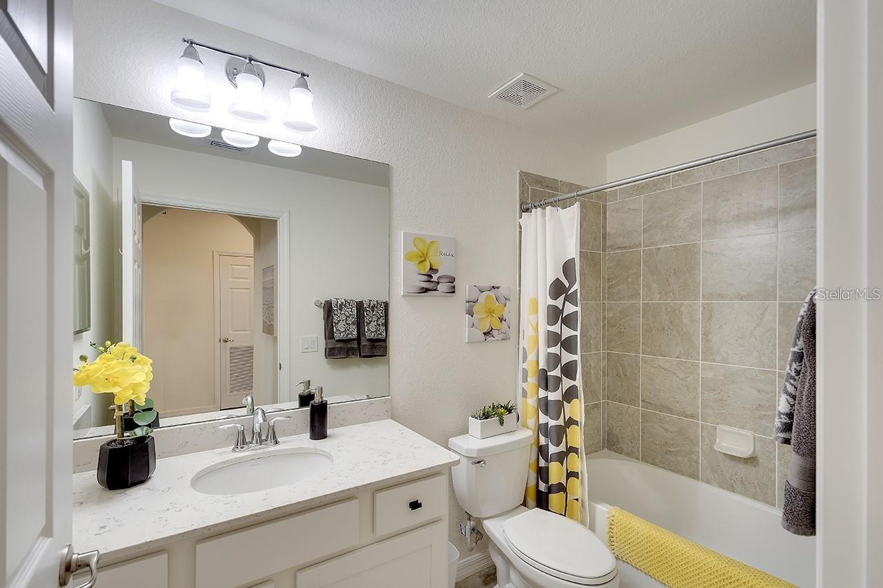 Image 18 of 70 For 17510 Gawthrop Drive 206