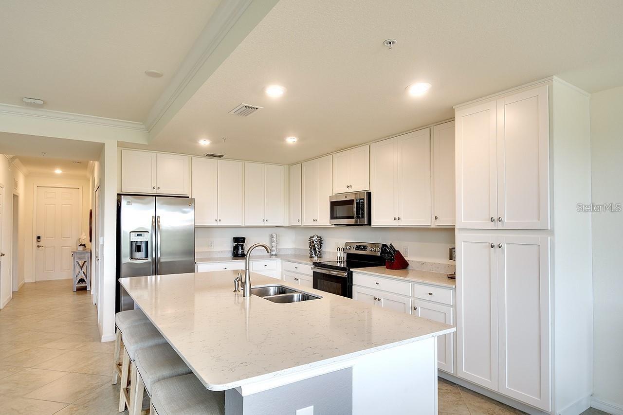 Image 5 of 70 For 17510 Gawthrop Drive 206