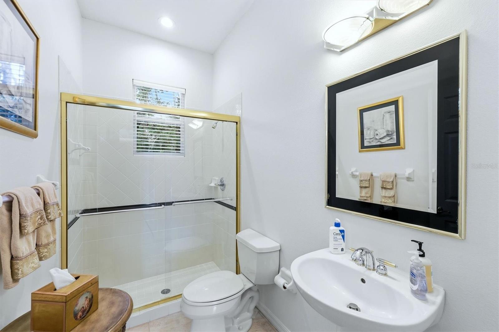 Image 36 of 78 For 8116 Collingwood Court