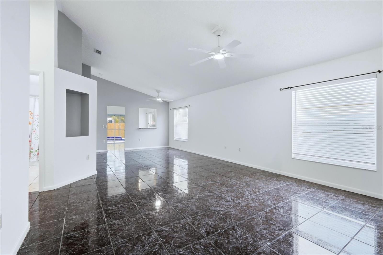 Image 10 of 36 For 1077 Jefferson Avenue