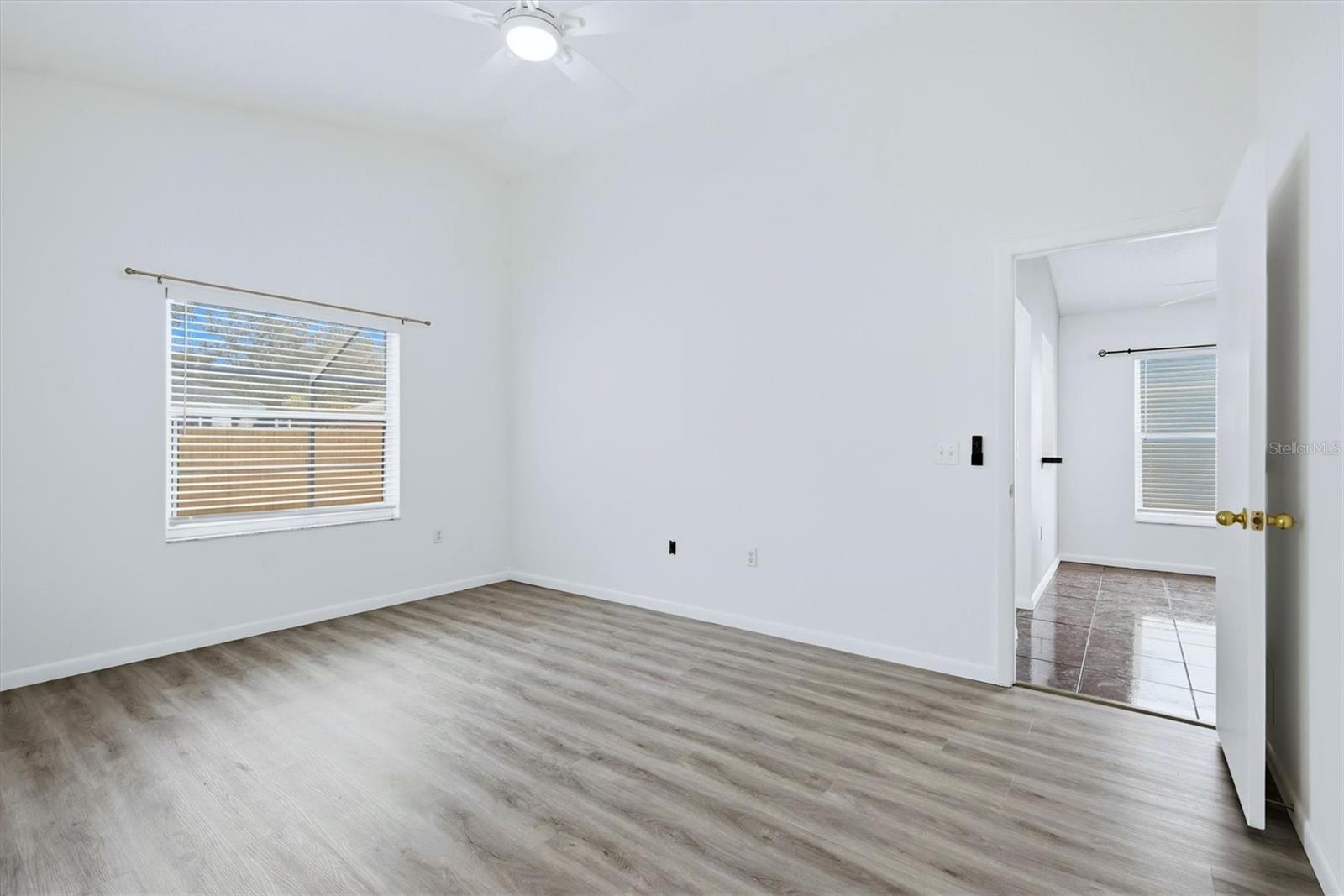 Image 18 of 36 For 1077 Jefferson Avenue