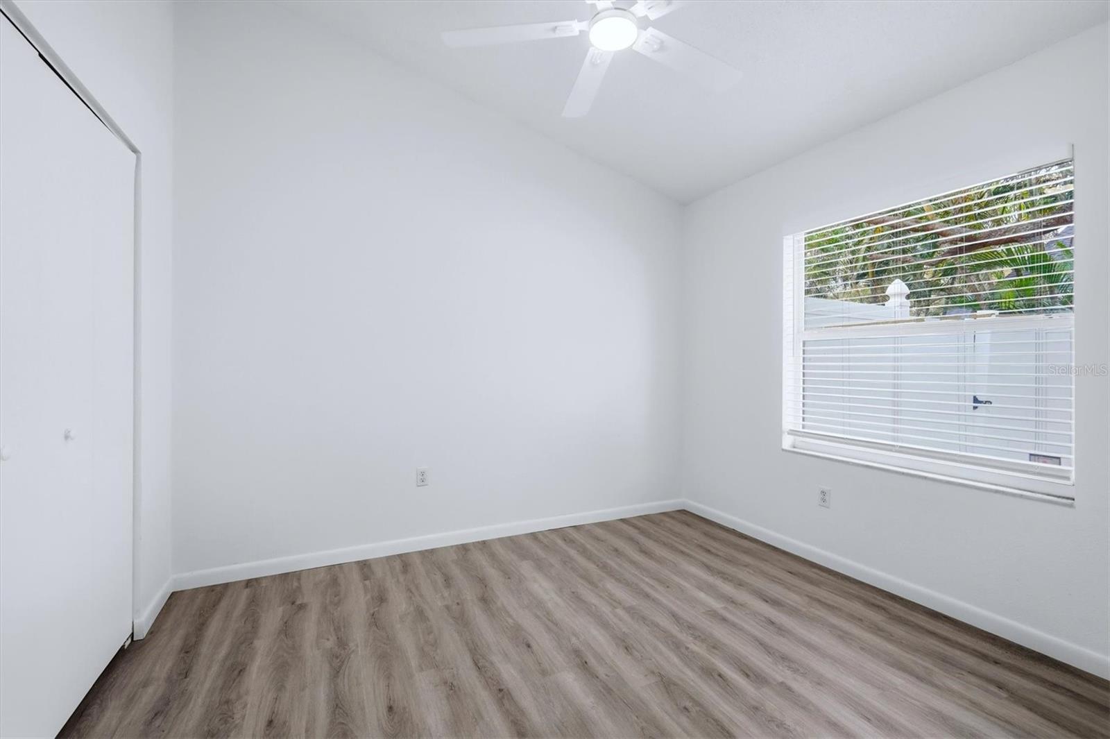 Image 20 of 36 For 1077 Jefferson Avenue