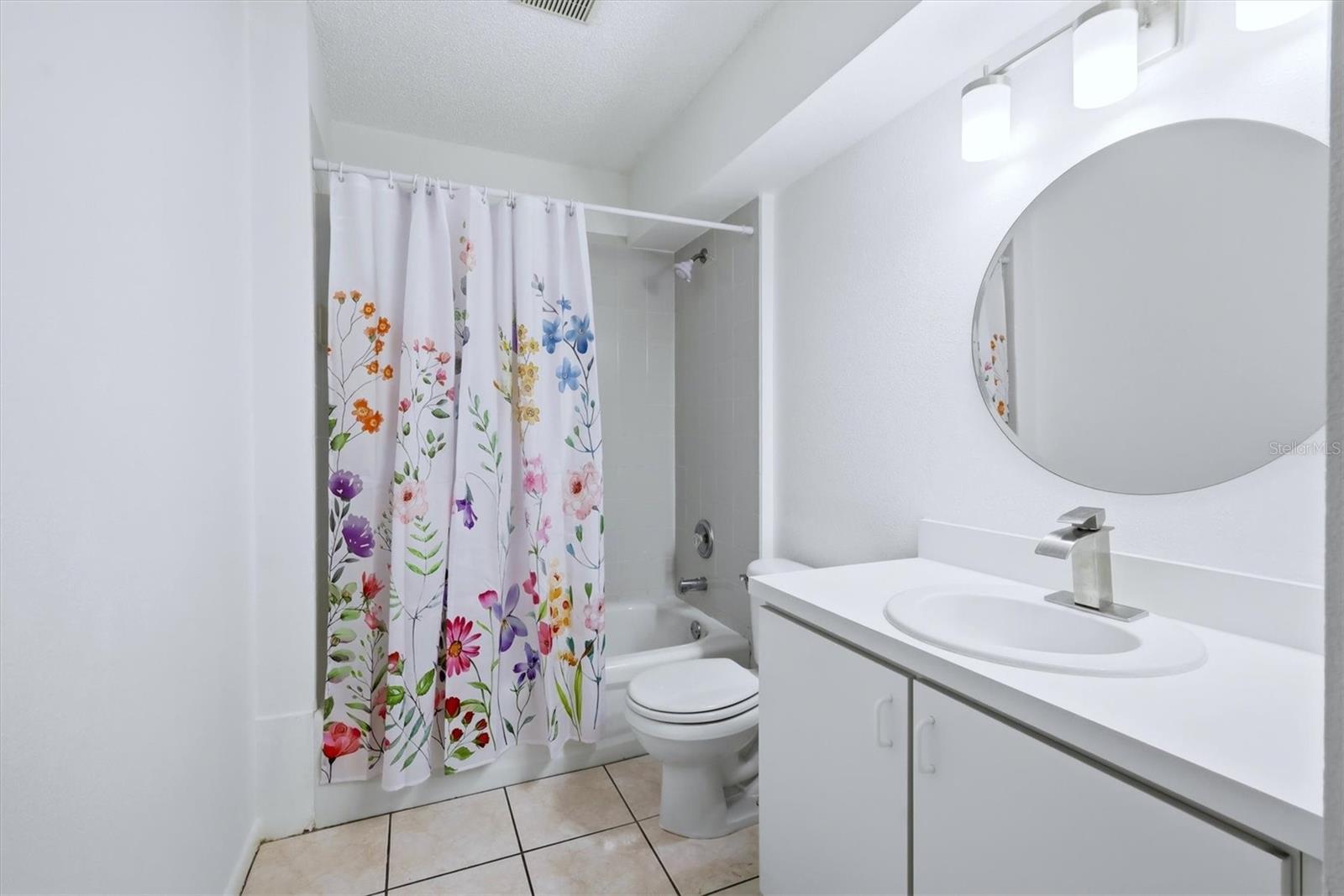 Image 22 of 36 For 1077 Jefferson Avenue