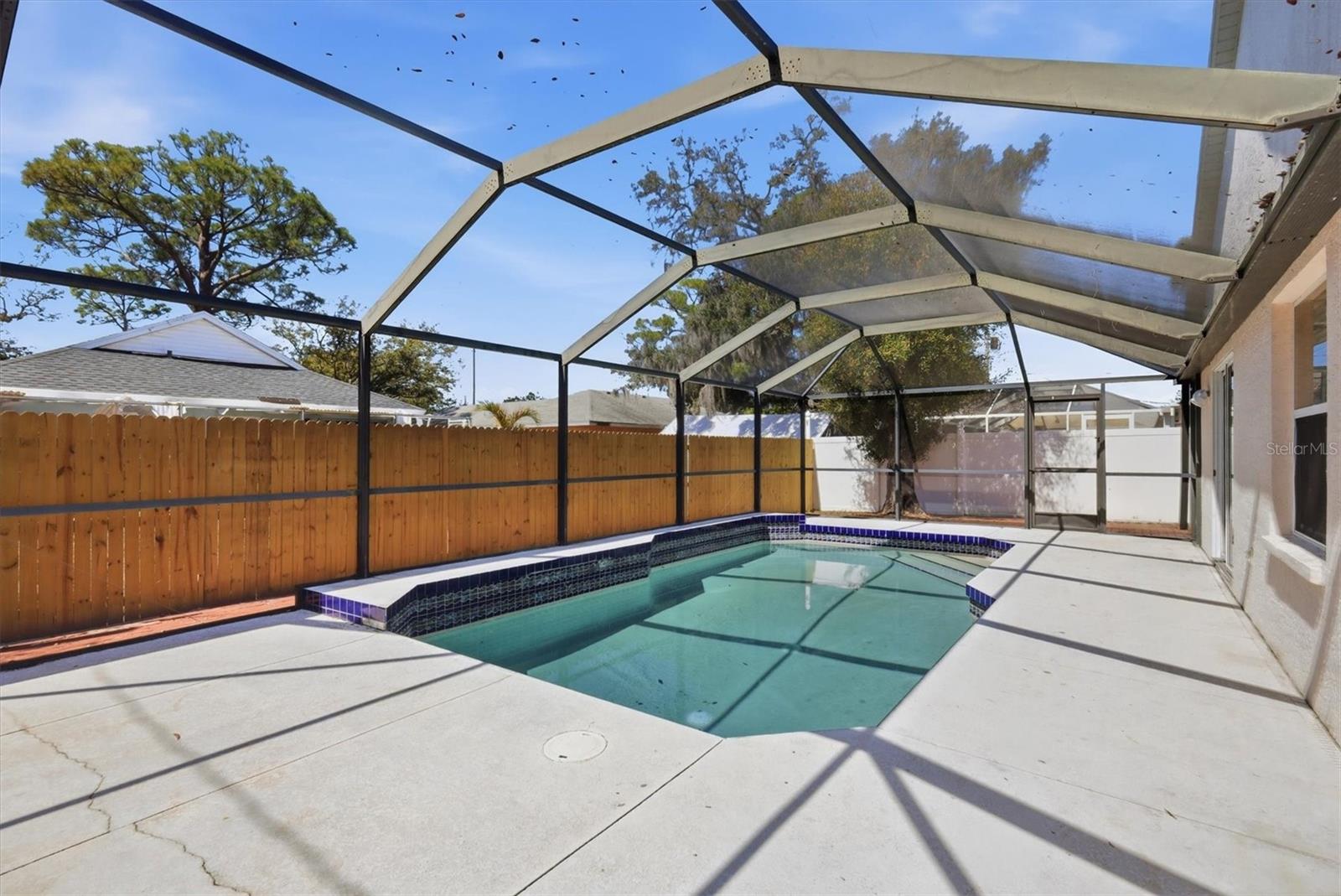 Image 23 of 36 For 1077 Jefferson Avenue