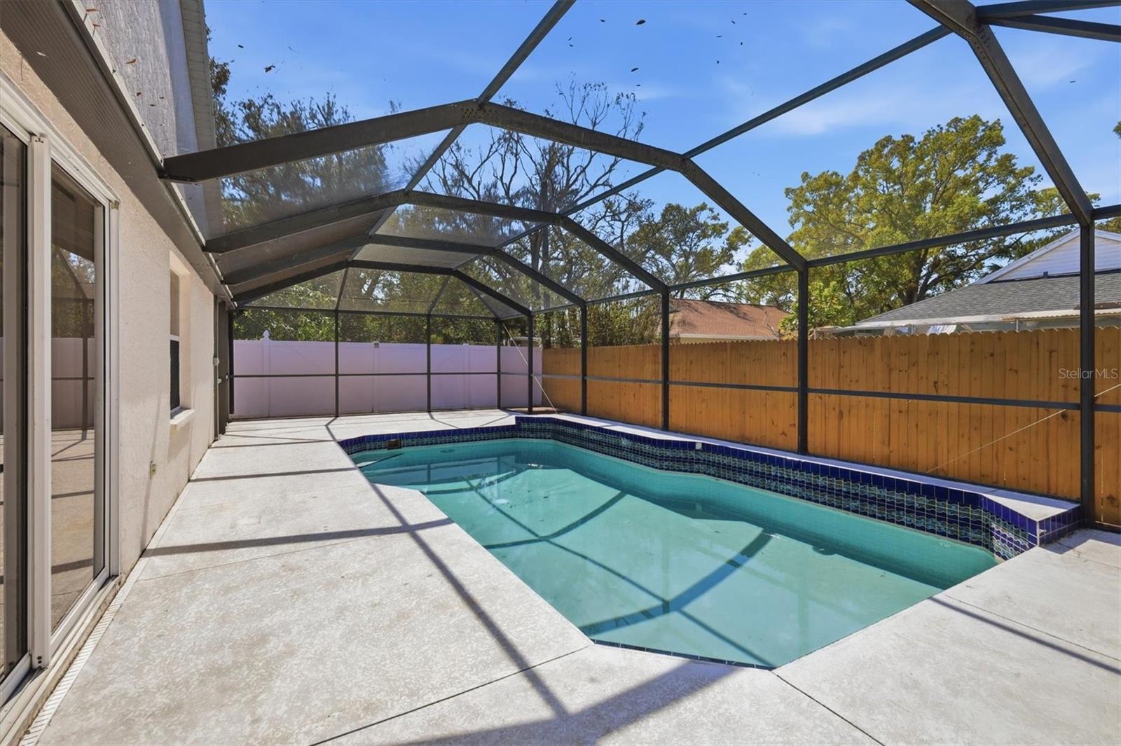 Image 25 of 36 For 1077 Jefferson Avenue