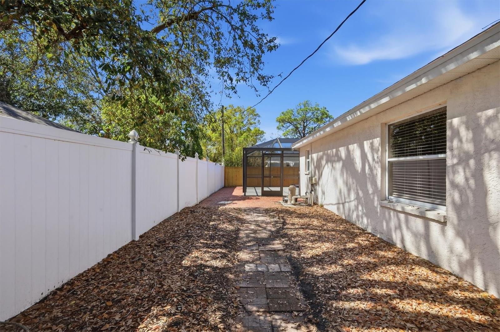 Image 28 of 36 For 1077 Jefferson Avenue