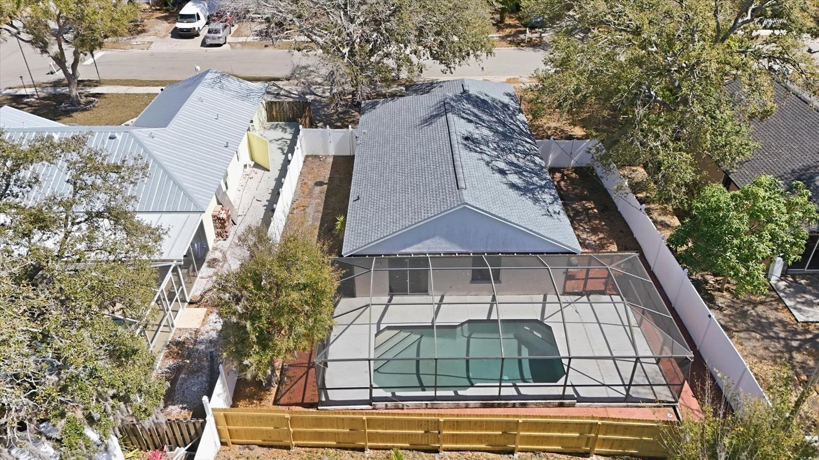 Image 30 of 36 For 1077 Jefferson Avenue