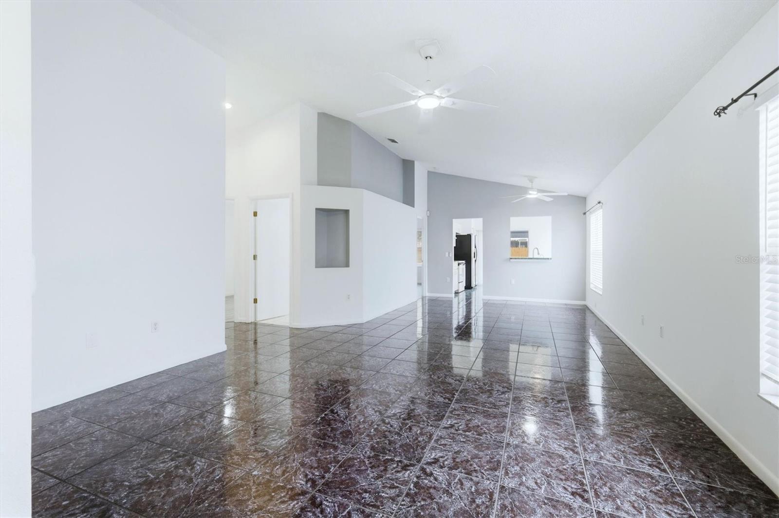 Image 7 of 36 For 1077 Jefferson Avenue