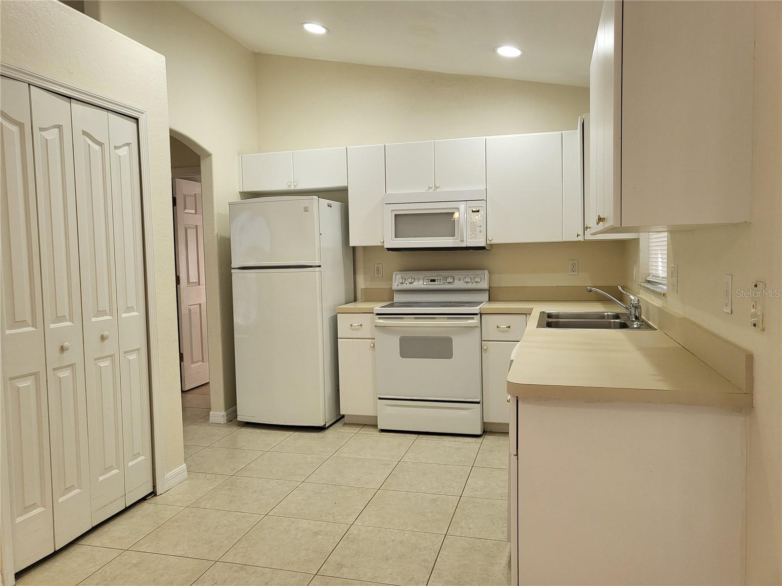 Image 3 of 11 For 1531 Lansdale Avenue