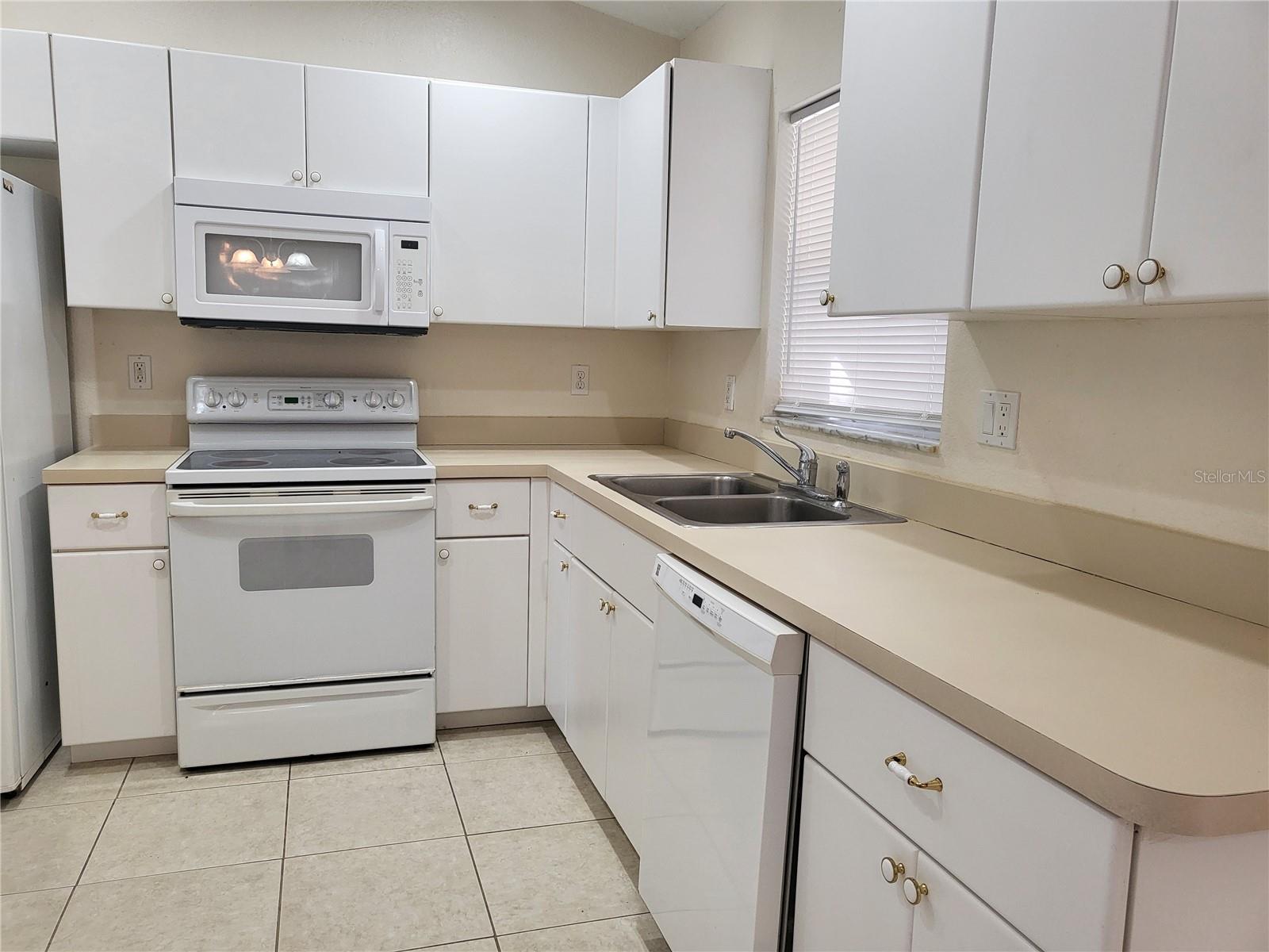 Image 4 of 11 For 1531 Lansdale Avenue