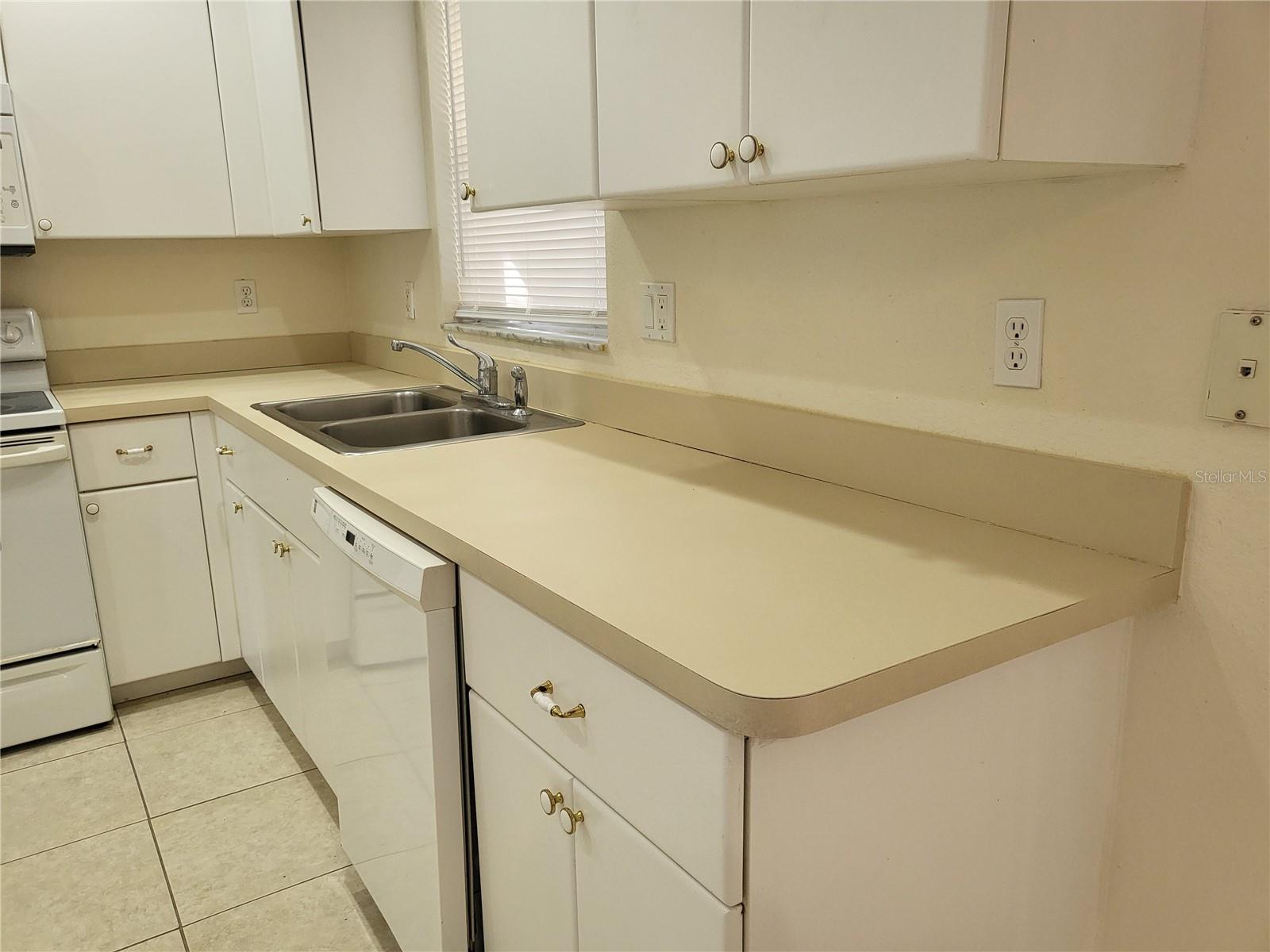 Image 5 of 11 For 1531 Lansdale Avenue