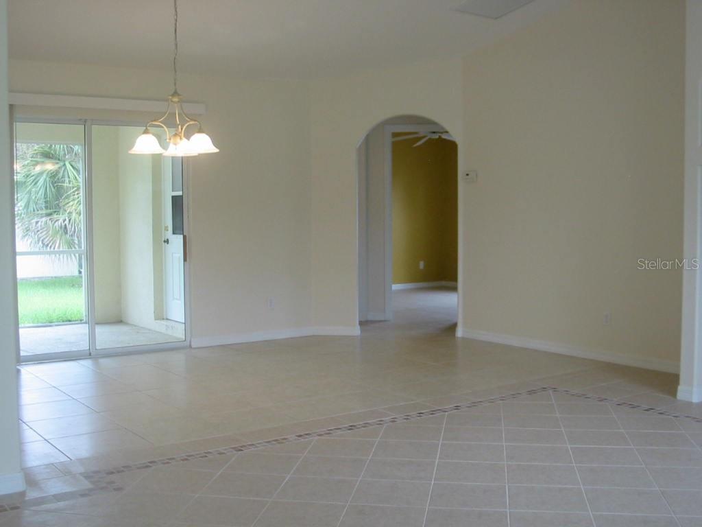 Image 8 of 11 For 1531 Lansdale Avenue