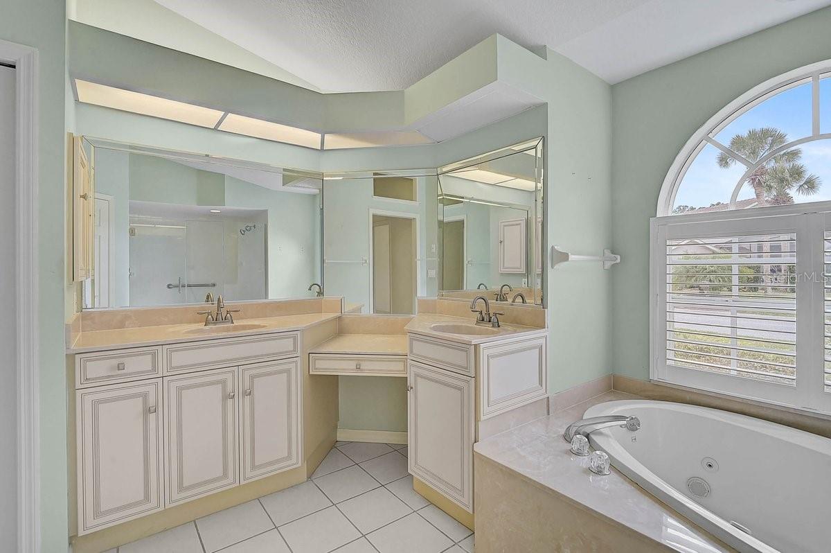 Image 24 of 42 For 2102 Tequesta Trail