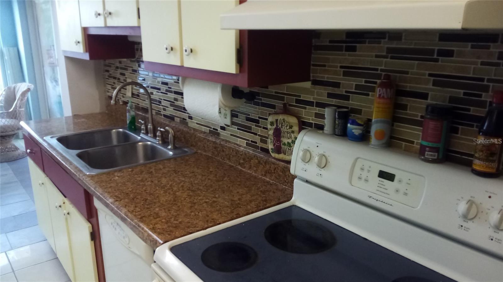 Image 11 of 22 For 758 Spring Lake Boulevard Nw